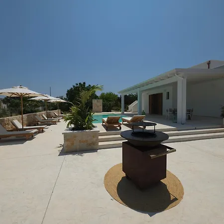 Denu Salento - Intera Dimora Con Piscina Ad Uso Esclusivo Bed & Breakfast