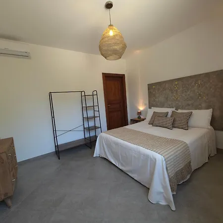 Denu Salento - Intera Dimora Con Piscina Ad Uso Esclusivo Frühstückspension Parabita