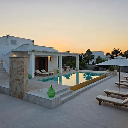 Denu Salento - Intera Dimora Con Piscina Ad Uso Esclusivo Parabita
